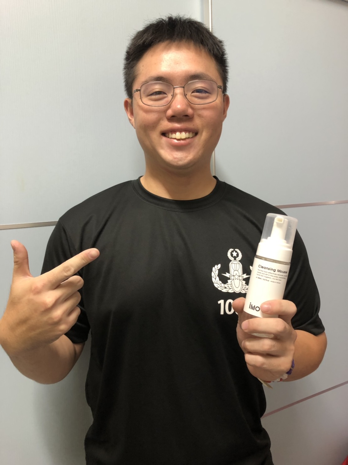 我男朋友是職業軍人，用控油的洗面乳，沒有什麼改善，真的蠻困擾的。